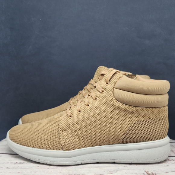 Clarks | EUC Cloudsteppers Ezra Tan Knit Boots Sneakers Size Women's 10 - Picture 1 of 10